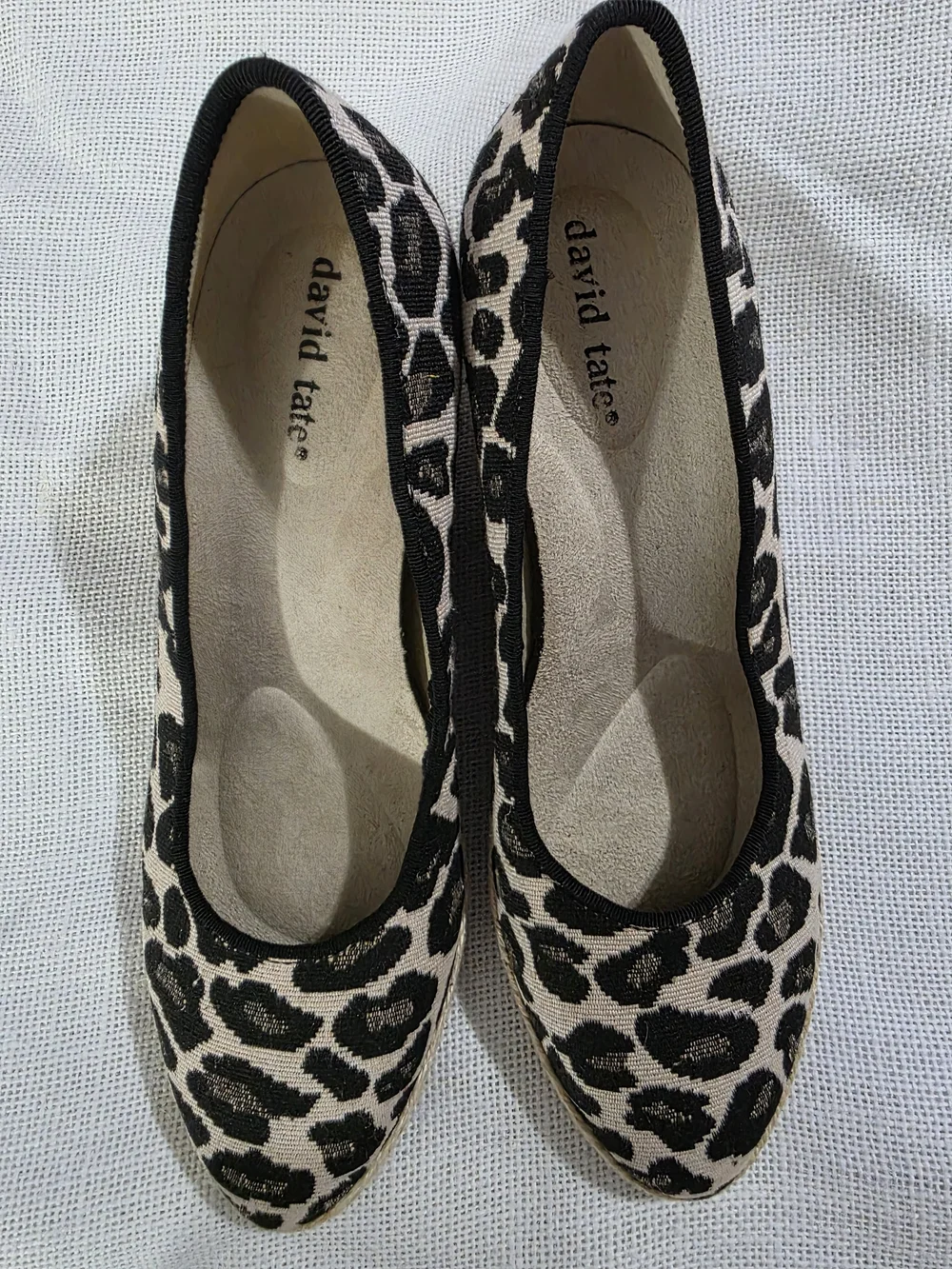 David Tate Women's Size 6 Leopard Print Espadrille Wedge Heels Comfort Pumps